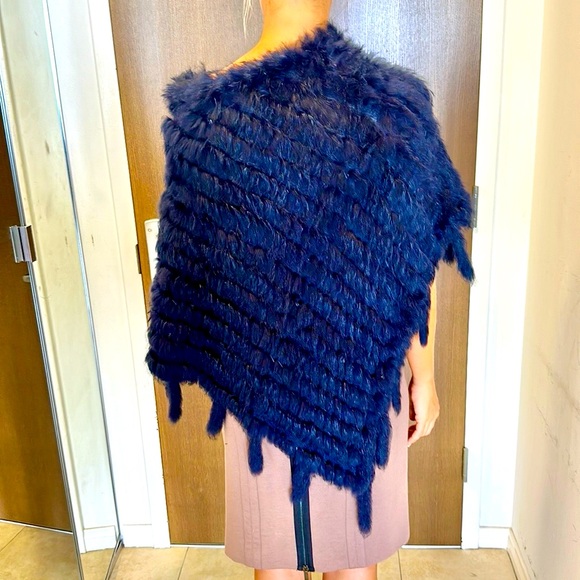 100% LAPIN RABBIT FUR NAVY BLUE Shawl! Great Condition! Super Soft & Lightweight - Picture 3 of 10